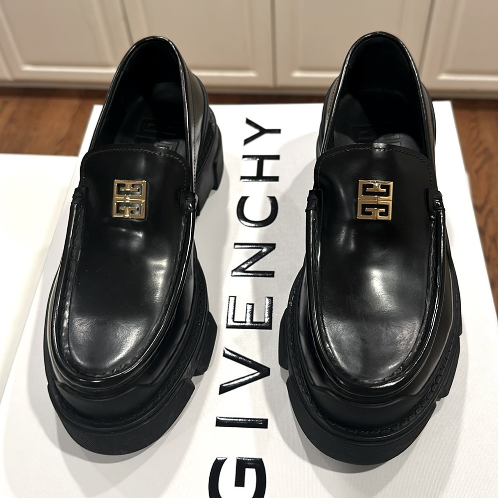 GIVENCHY MOCCASIN TERRA BLACK LEATHER LOAFER
